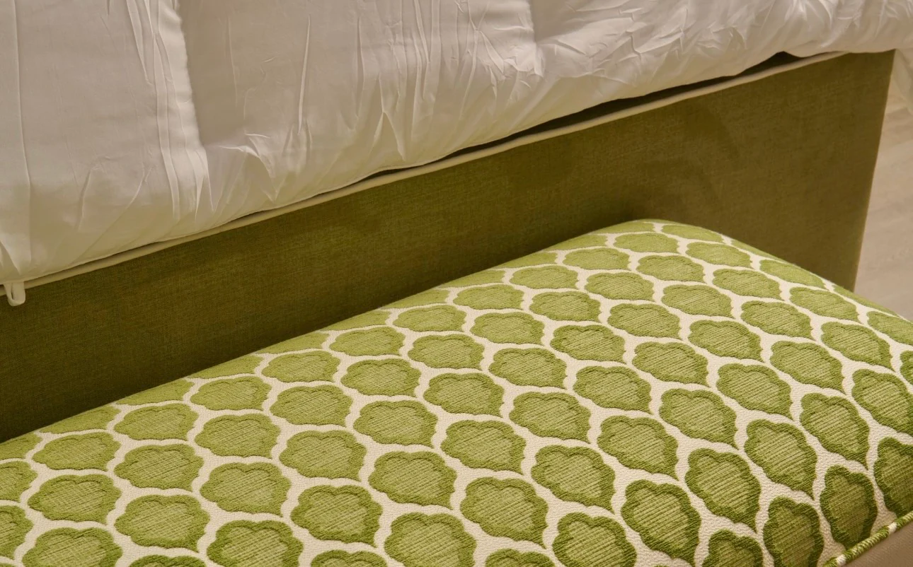 50” L Scalloped End of Bed Bench in Green Thibaut Fabric - Image 5