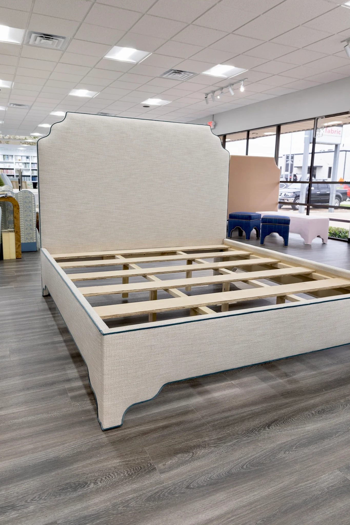 65"H Helena King Platform Bed - Scalloped Legs - Performance Linen Fabric - Dark Teal Trim - Image 7