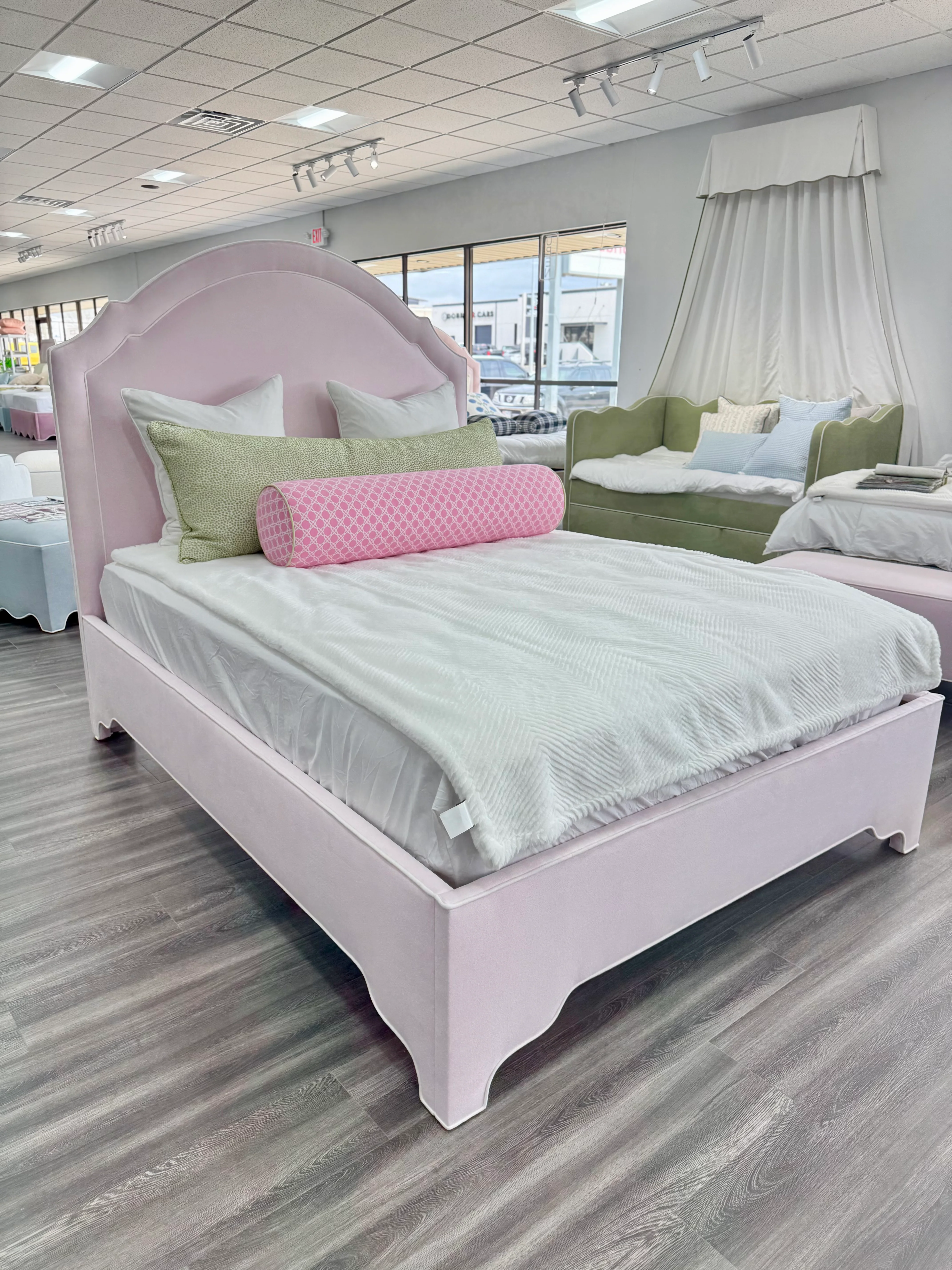 65”H Queen Upholstered Platform Bed - Scalloped Legs - Powder Pink Woven Fabric with White Pink - Image 2