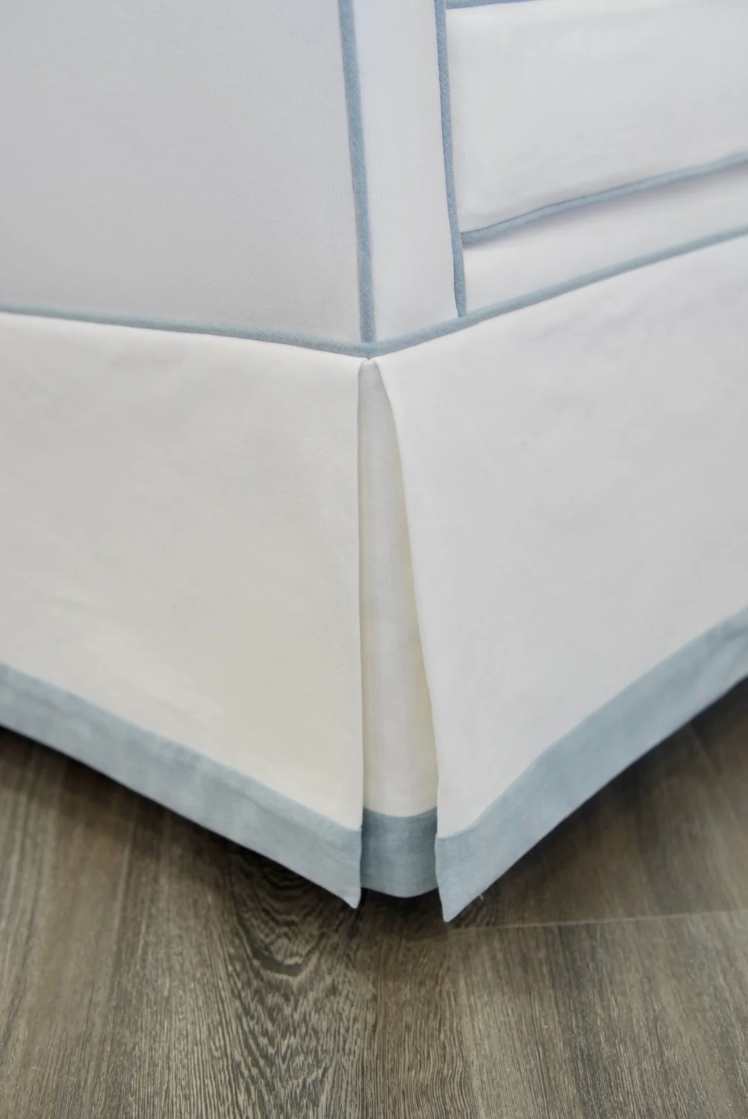 Custom Swivel Glider Chair – White Linen with Sky Blue Trim - Image 7
