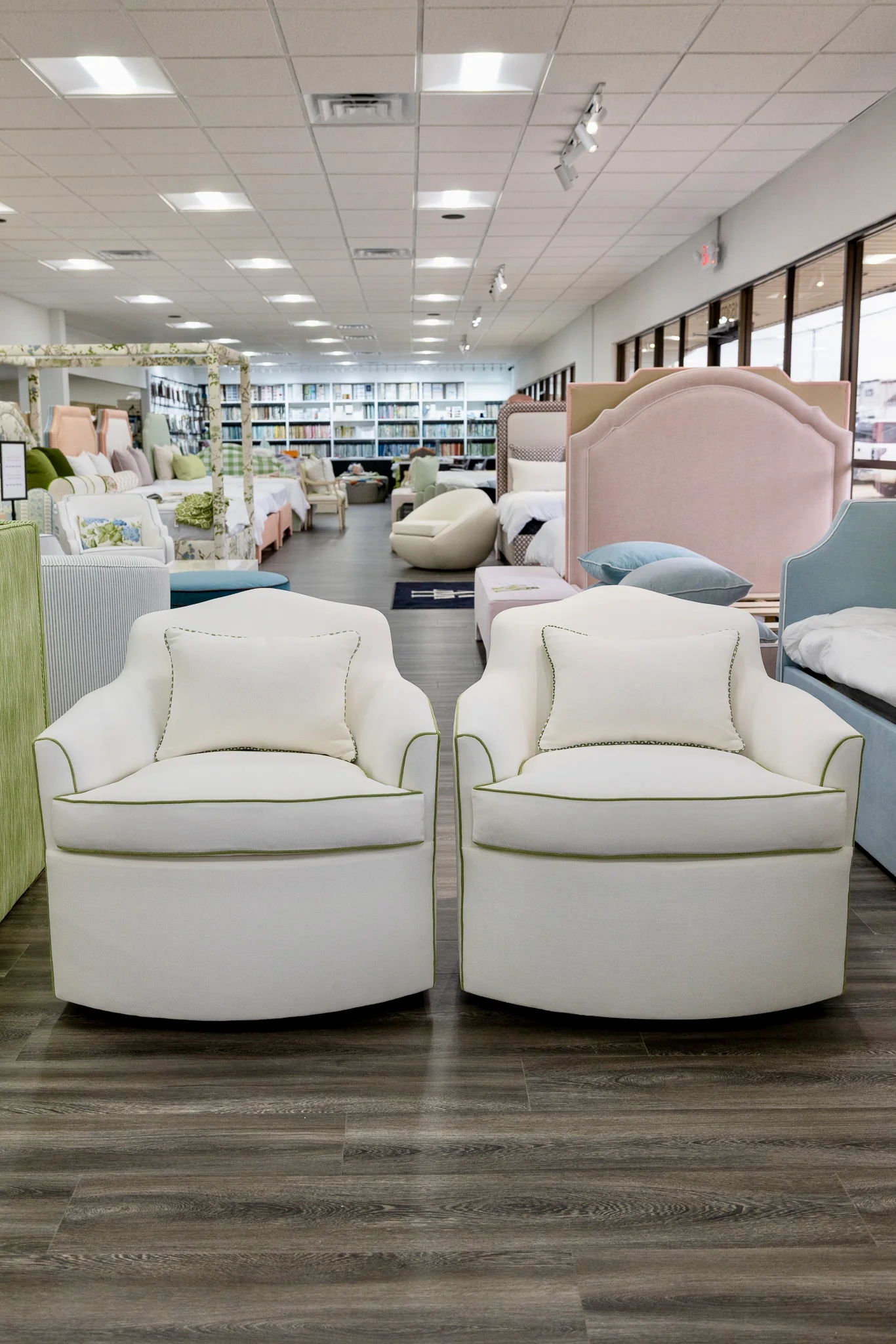 The Scarlett Swivel Chair: Crypton Off-White Fabric - Green Trim - Image 9